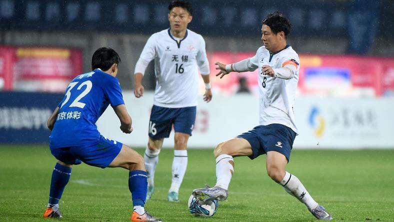 苏超爆火背后:当中小城市的文化饥渴遇上足球狂欢